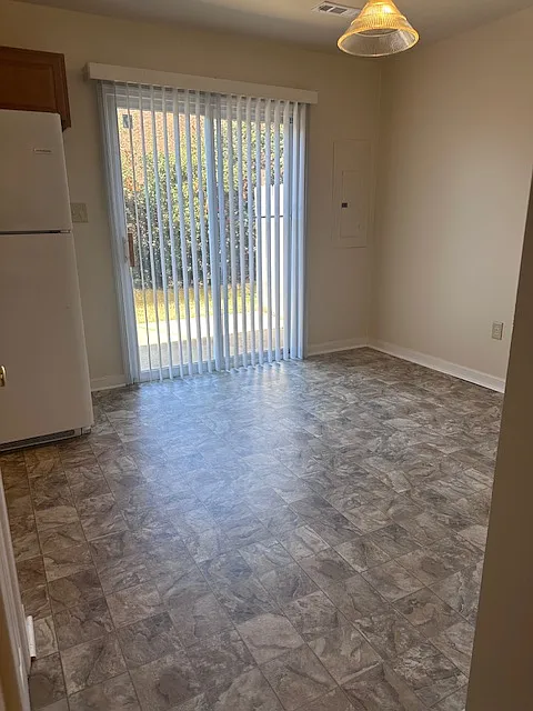 2 bed, 1.5 bath, 1000 sqft, $1,150 — Photo 1