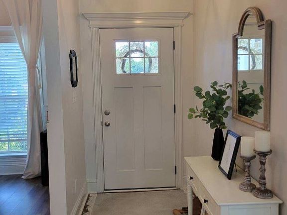 4th image of 4012 Hawthorne Dr