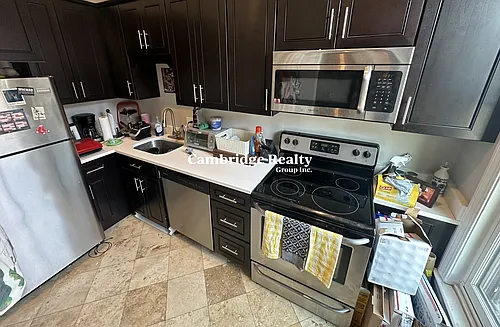 669 Massachusetts Ave #2T Photo 1