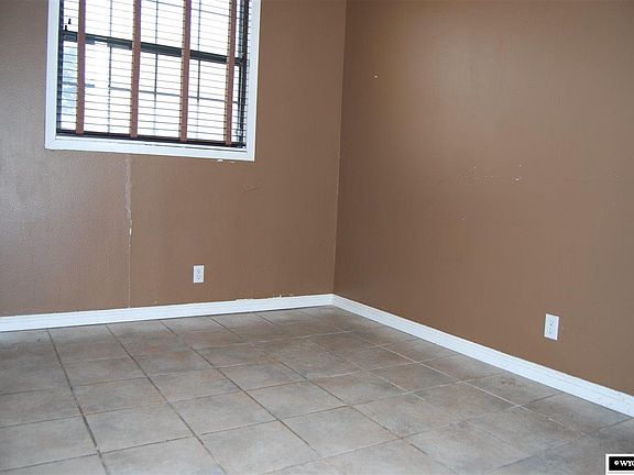3rd image of 700 Shoshone Ave Unit 12