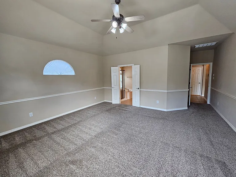305 Cold Mountain Trl — Photo 34