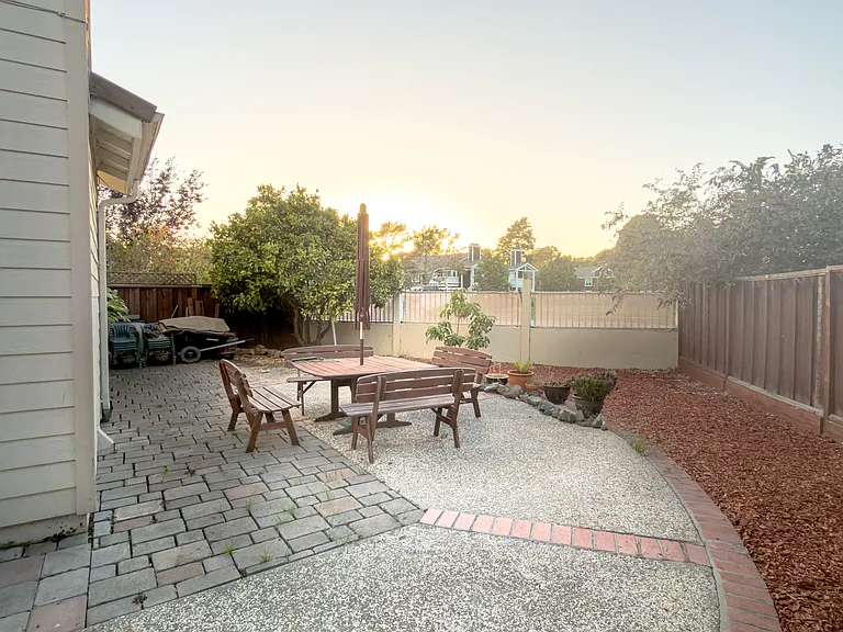 104 Windjammer Ct — Photo 23
