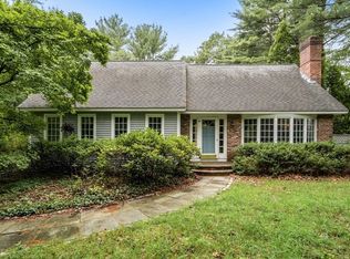 71 Walpole St, Dover, MA 02030