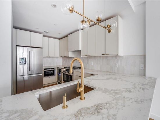 418 Monroe St #401, Hoboken, NJ 07030