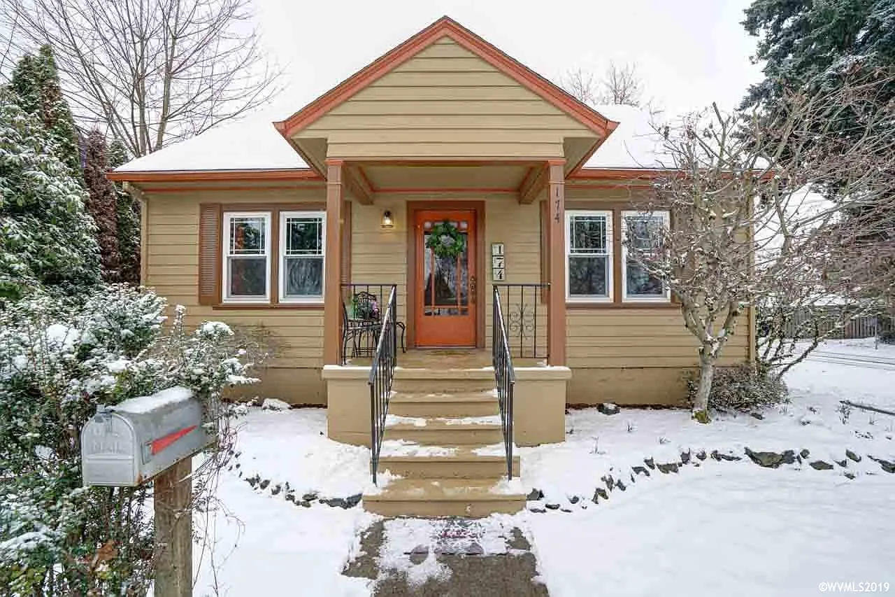 174 W High St photo 1