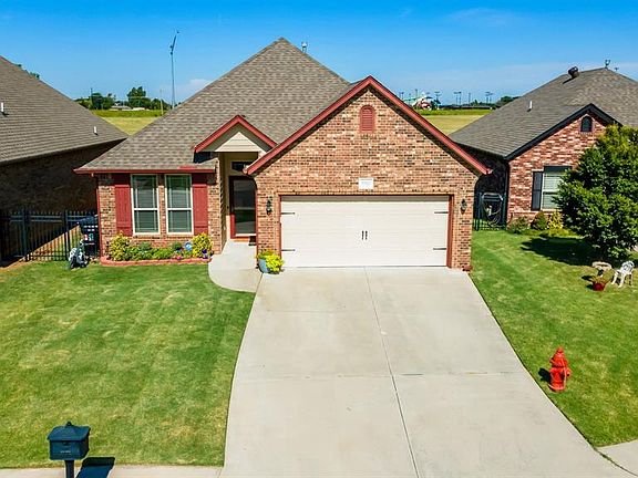 5th image of 1009 Golden Leaf Dr