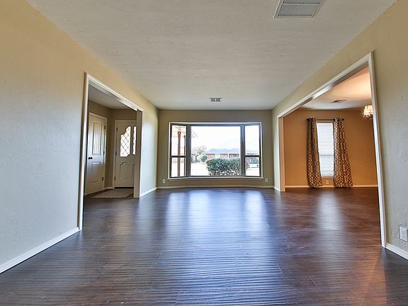 5th image of 2609 NW 121st St