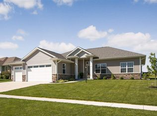 435 Carlyle Dr, North Liberty, IA 52317
