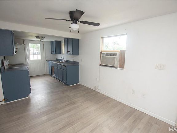 3rd image of 15 S 13th St