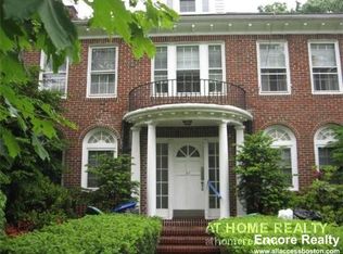 47 Algonquin Rd #3, Chestnut Hill, MA 02467