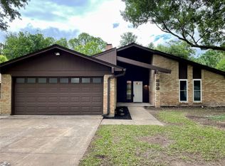 933 S Timberline Dr, Fort Worth, TX 76126