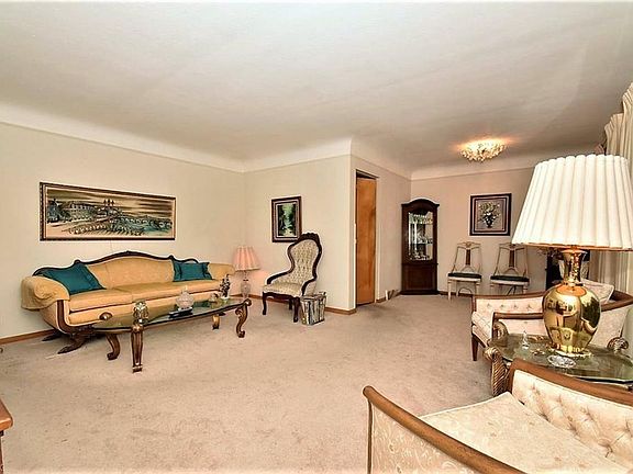 2nd image of 18300 Deforest Ave