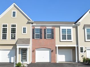 718 Whitetail Dr, Hummelstown, PA 17036