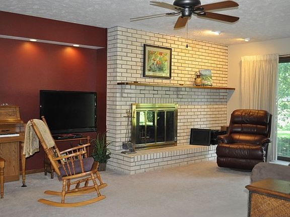 Living Room & Fire Place