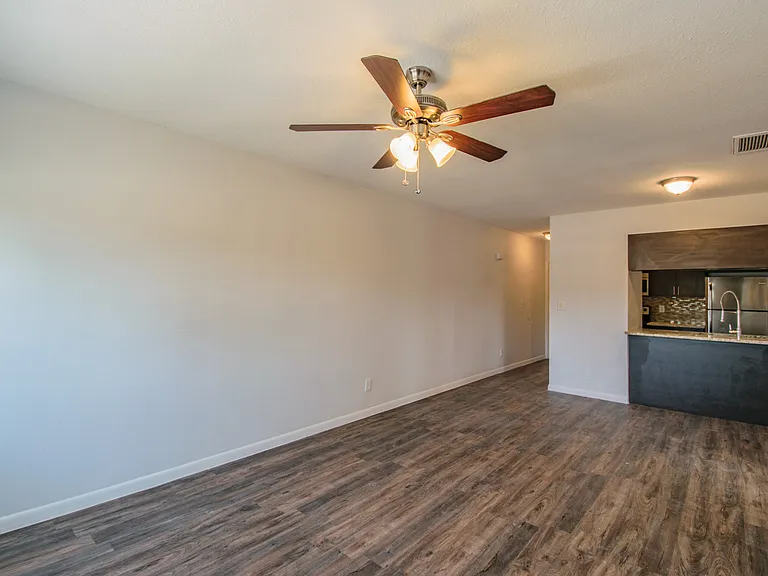 3618 W Rogers Ave #8 — Photo 9