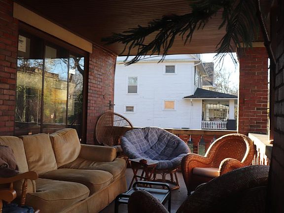 4th image of 2337 Bellfield Ave