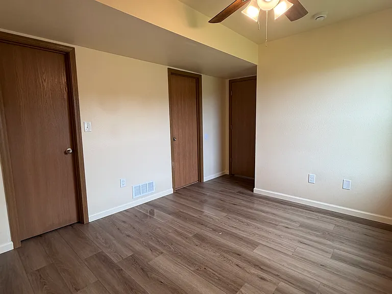 1418 Greensboro Dr — Photo 11