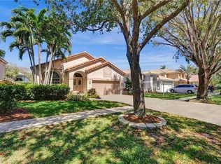 2772 Sucre Ave, Cooper City, FL 33026