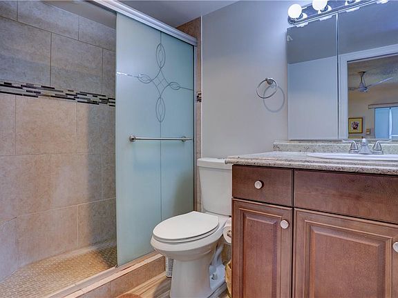 5th image of 2103 Lucaya Bend #H3