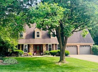 105 Spring Brook Dr, Glen Carbon, IL