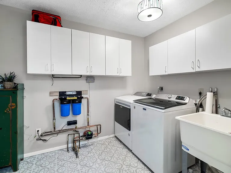 Laundry Room Cabinet