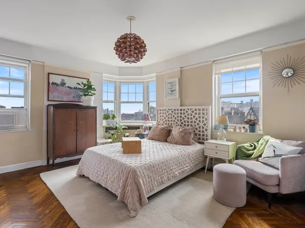 200 Cabrini Boulevard image 7 of 18