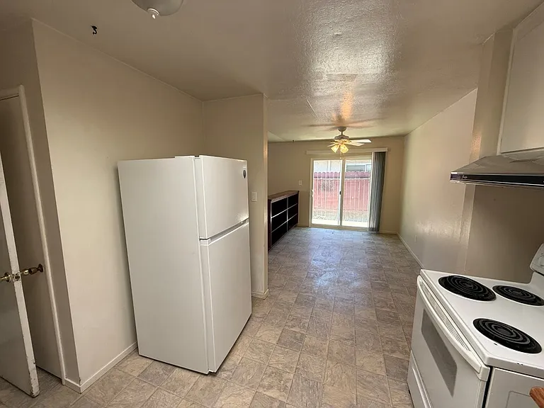 511 Fir St — Photo 17