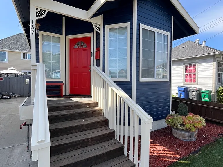 137 Grant St — Photo 1