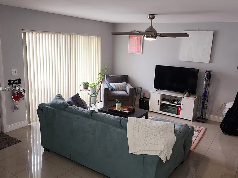 4540 SW 68th Court Cir #48-7 — Photo 8