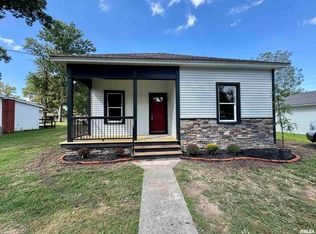 804 S Eisenhower Dr, Marion, IL 62959