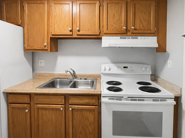 79 Arlington St #21 — Photo 5