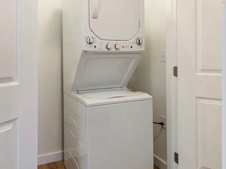 925 N Sweetzer Ave #12 — Photo 7