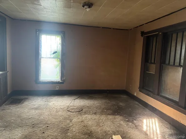 1534 Bennett Ave, Flint, MI 48506