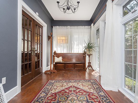 3rd image of 8609 Santiago St