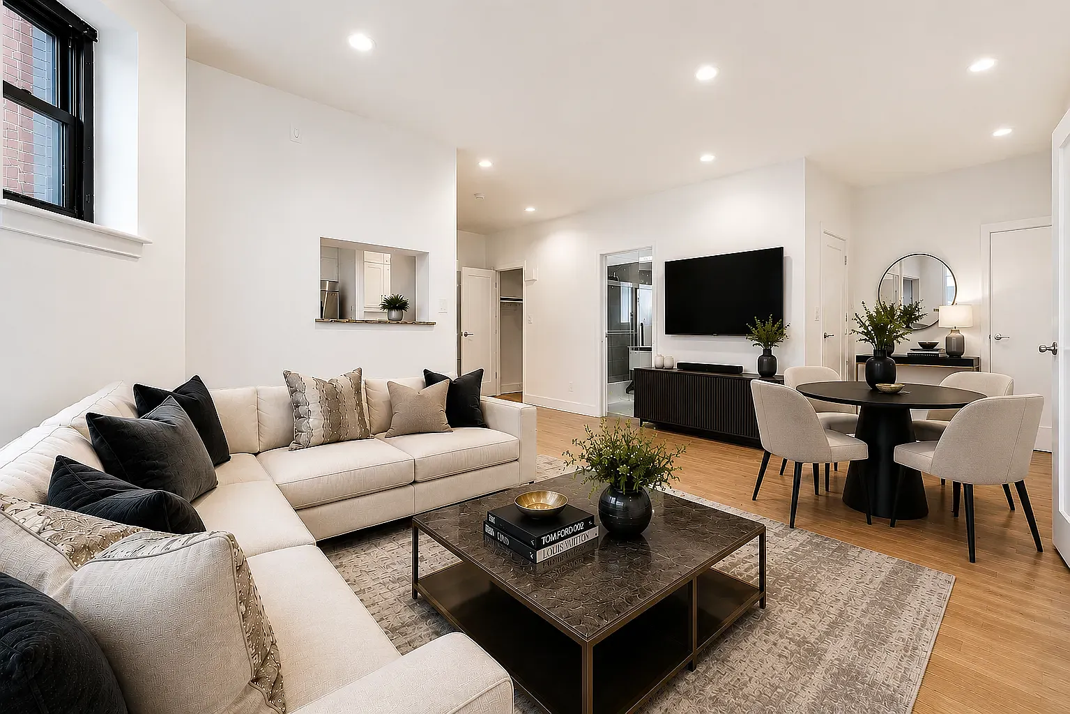 207 East 37th Street — Photo 1