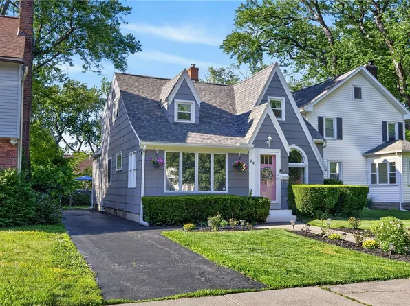 74 Pontiac Dr, Rochester, NY 14617
