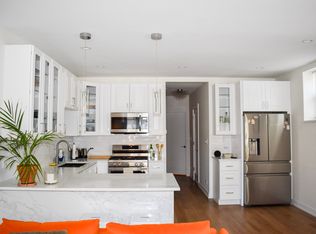 2057 N Hoyne Ave #1, Chicago, IL 60647