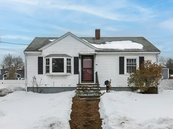 28 Linda St, Abington, MA 02351