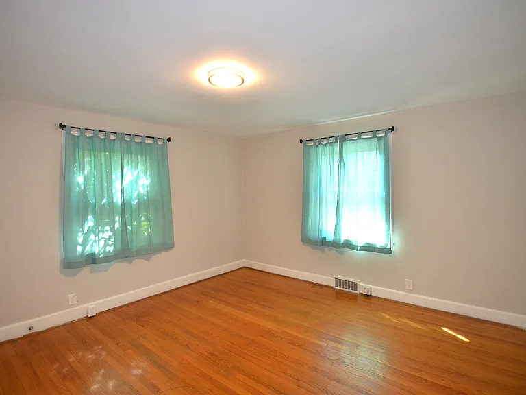 7620 Montgomery Rd — Photo 11