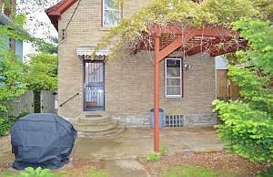 5th image of 2538 Glenmawr Ave