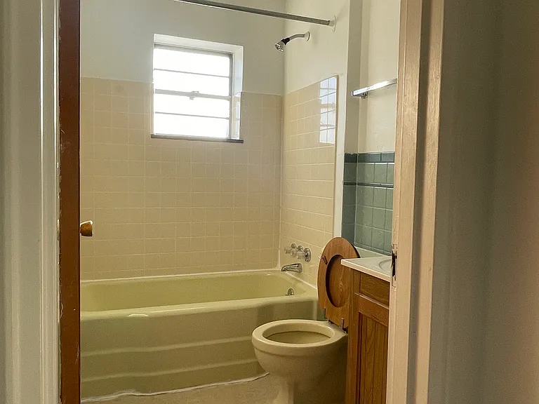 1901 Ley St #3R — Photo 13