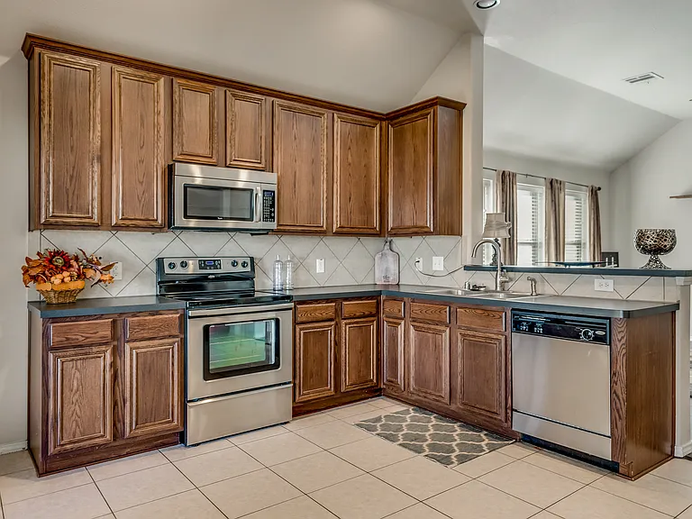 203 Cedar Creek Dr — Photo 7