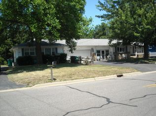 744 Upton Ave, Springfield, MI 49037