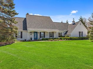 4305 W River Willows Ct, Mequon, WI 53092