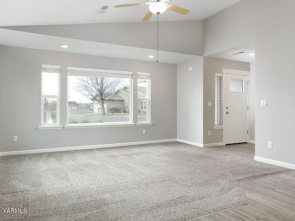 5th image of 8011 Vialago Pkwy