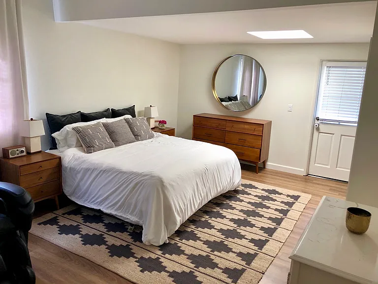 1344 Torrey Pines Rd — Photo 14
