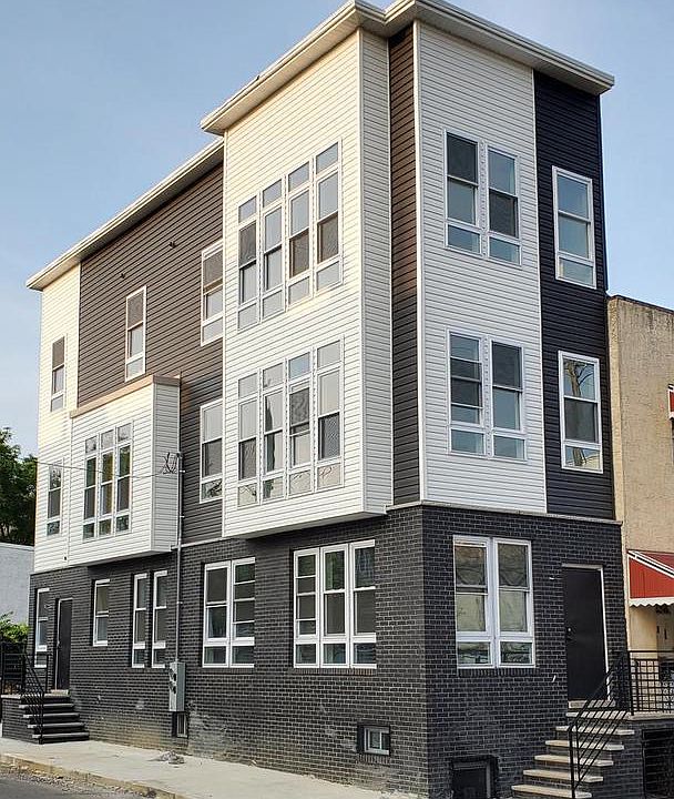1st image of 411 W Cumberland St