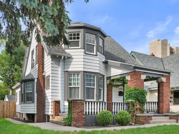 1814 E Kenwood BOULEVARD, Milwaukee, WI 53211