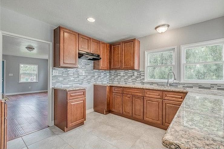 Kitchen /living room