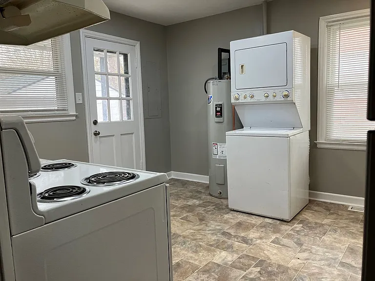 206 Broadview Dr — Photo 21